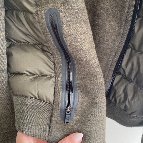 Nike athletic jacket/sweater - Picture 8 of 8